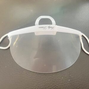 透明餐饮口罩 挂耳式，过滤层为塑料防哈气材质，透明色，可循环，具有防雾作用